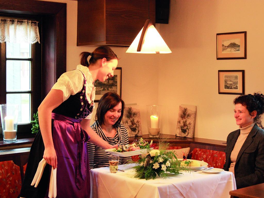 Hotel Goldener Hirsch Suhl Dış mekan fotoğraf